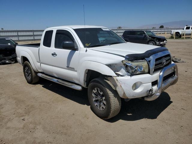 5TETU62N95Z038654 - 2005 TOYOTA TACOMA PRERUNNER ACCESS CAB WHITE photo 4