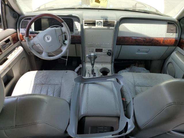 5LMFU27555LJ22198 - 2005 LINCOLN NAVIGATOR SILVER photo 8