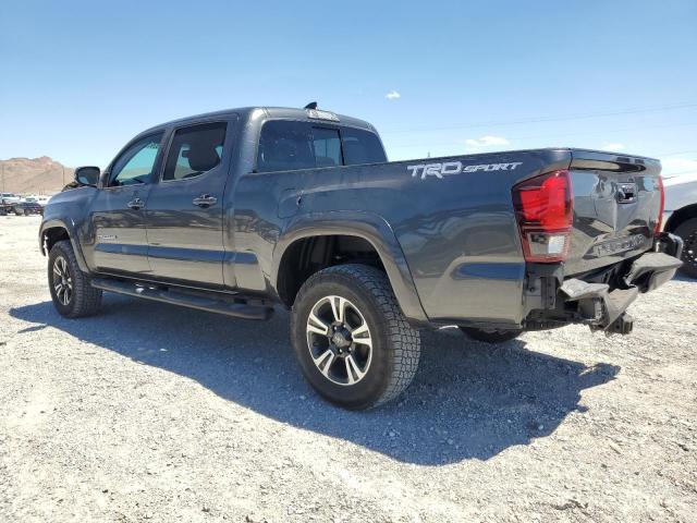 3TMBZ5DN2JM017219 - 2018 TOYOTA TACOMA DOUBLE CAB GRAY photo 2