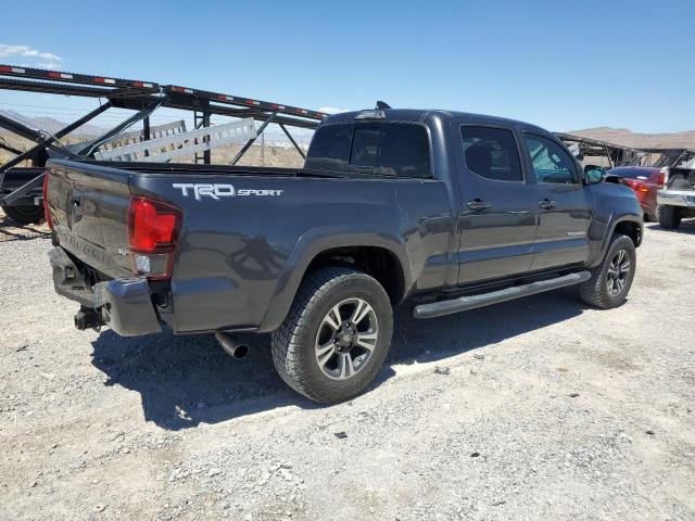 3TMBZ5DN2JM017219 - 2018 TOYOTA TACOMA DOUBLE CAB GRAY photo 3