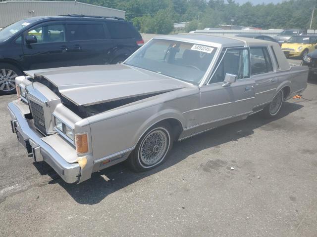 1989 LINCOLN TOWN CAR, 