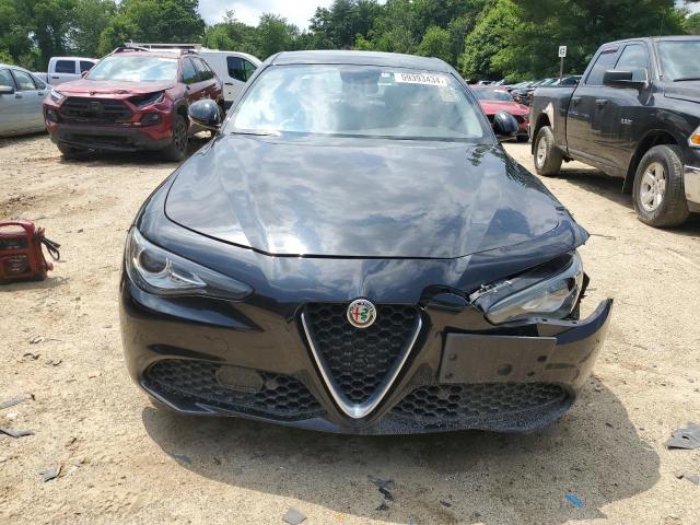 ZARFAEDNXJ7597585 - 2018 ALFA ROMEO GIULIA Q4 黑色 照片 5