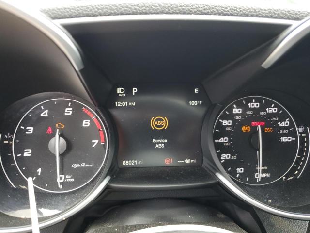 ZARFAEDNXJ7597585 - 2018 ALFA ROMEO GIULIA Q4 黑色 照片 9