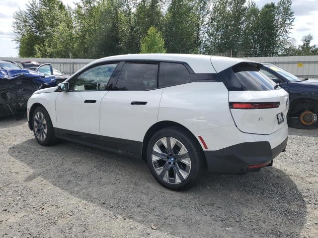 WB523CF08SCU76843 - 2025 BMW IX XDRIVE50 WHITE photo 2