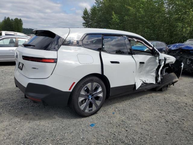 WB523CF08SCU76843 - 2025 BMW IX XDRIVE50 WHITE photo 3