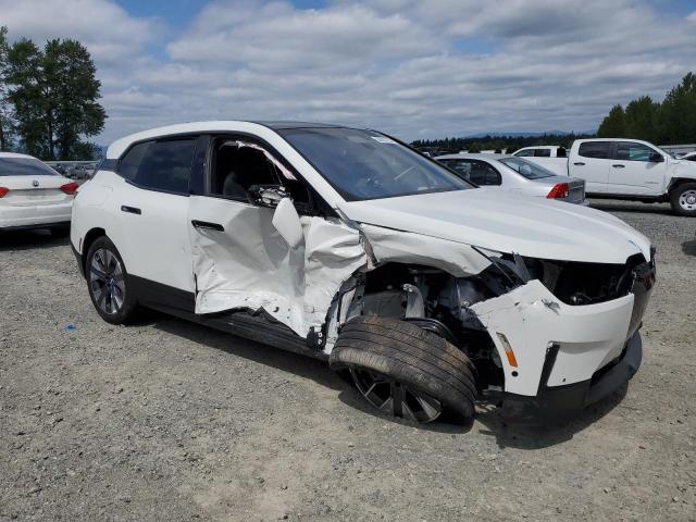 WB523CF08SCU76843 - 2025 BMW IX XDRIVE50 WHITE photo 4