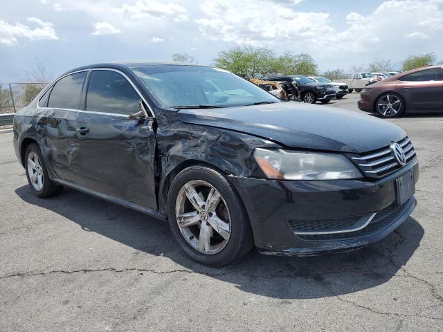 1VWBP7A35EC012721 - 2014 VOLKSWAGEN PASSAT SE Czarny zdjęcie 4