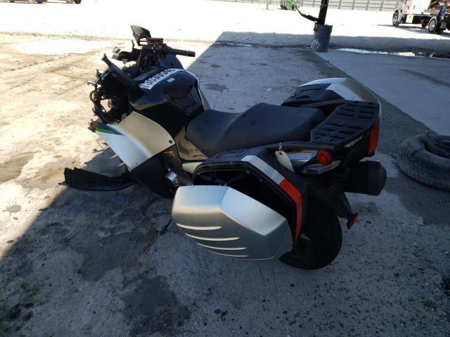 JKBZGNE17KA011047 - 2019 KAWASAKI ZG1400 E SILVER photo 3