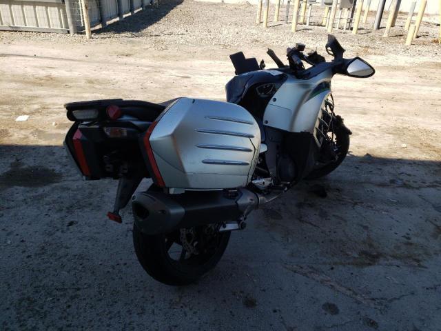 JKBZGNE17KA011047 - 2019 KAWASAKI ZG1400 E SILVER photo 4