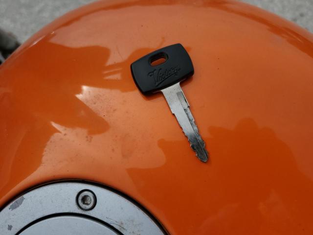 5VPXB36D293000650 - 2009 VICTORY MOTORCYCLES VEGAS JACKPOT Оранжевый фото 8