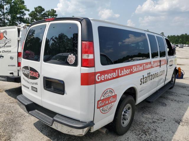 1GAZGPFG1H1239653 - 2017 CHEVROLET EXPRESS G3 LT WHITE photo 3