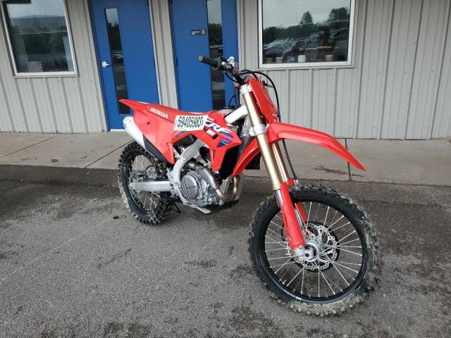 JH2PE0739PK602045 - 2023 HONDA CRF450 R RED photo 1