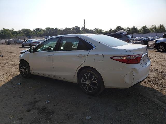 4T1BF1FK1GU193702 - 2016 TOYOTA CAMRY LE WHITE photo 2