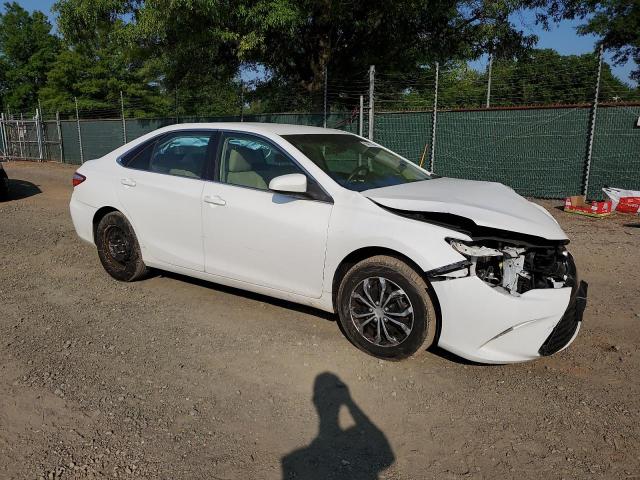 4T1BF1FK1GU193702 - 2016 TOYOTA CAMRY LE WHITE photo 4