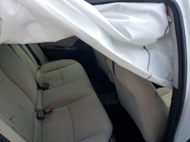2HGFC2F56JH565108 - 2018 HONDA CIVIC LX WHITE photo 11
