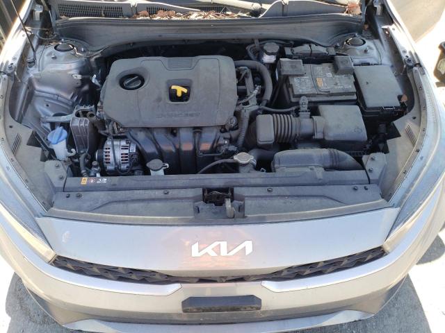 3KPF24AD5NE461657 - 2022 KIA FORTE FE SILVER photo 11