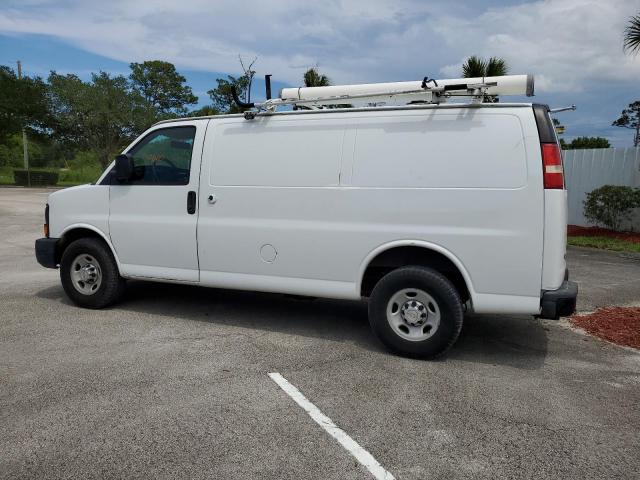 1GCWGFCA4D1903913 - 2013 CHEVROLET EXPRESS G2 WHITE photo 2