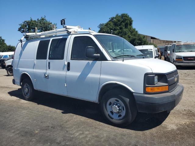 1GCWGFCA5D1903581 - 2013 CHEVROLET EXPRESS G2 WHITE photo 4