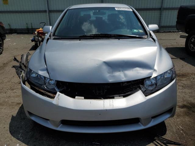 2HGFA1F69AH502741 - 2010 HONDA CIVIC LX-S فضي صورة 5