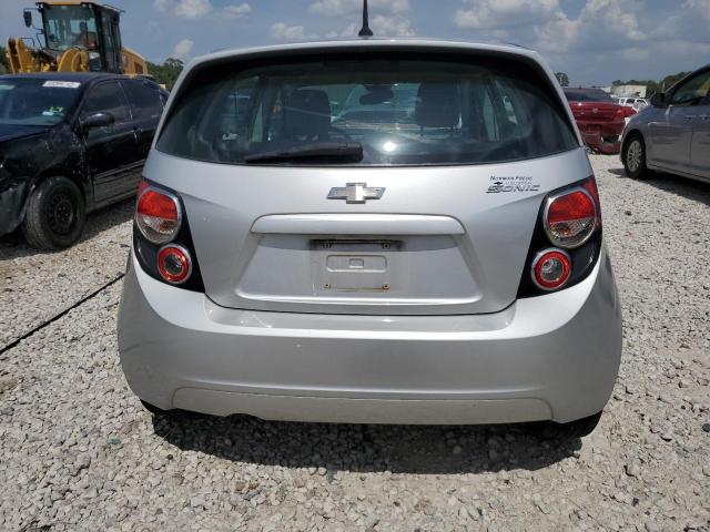 1G1JA6SH0C4108616 - 2012 CHEVROLET SONIC LS 银色 照片 6