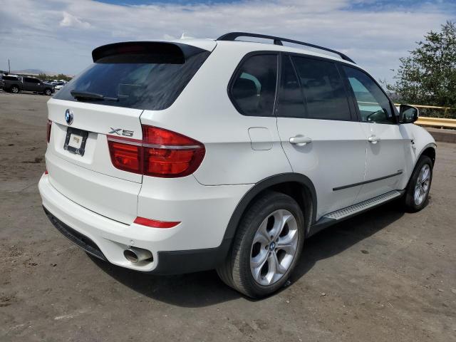 5UXZW0C51D0B94719 - 2013 BMW X5 XDRIVE35D WHITE photo 3