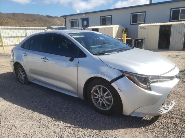 JTDEAMDE0N3011795 - 2022 TOYOTA COROLLA LE SILVER photo 4