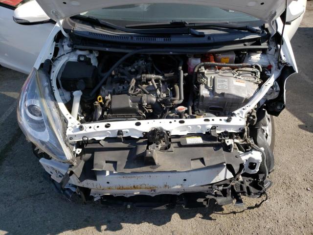 JTDKDTB37G1130321 - 2016 TOYOTA PRIUS C WHITE photo 11