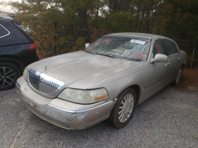 1LNHM81WX4Y659621 - 2004 LINCOLN TOWN CAR EXECUTIVE BEIGE photo 2