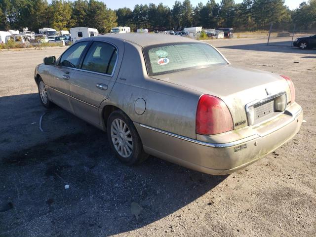 1LNHM81WX4Y659621 - 2004 LINCOLN TOWN CAR EXECUTIVE BEIGE photo 3
