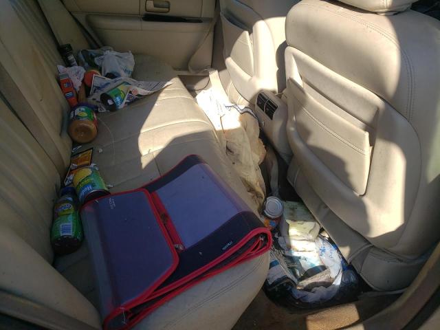 1LNHM81WX4Y659621 - 2004 LINCOLN TOWN CAR EXECUTIVE BEIGE photo 9