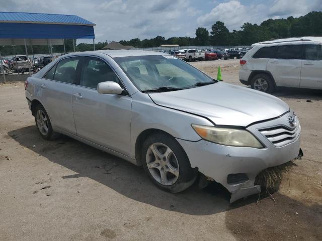 4T1BF3EKXBU668933 - 2011 TOYOTA CAMRY BASE SILVER photo 4