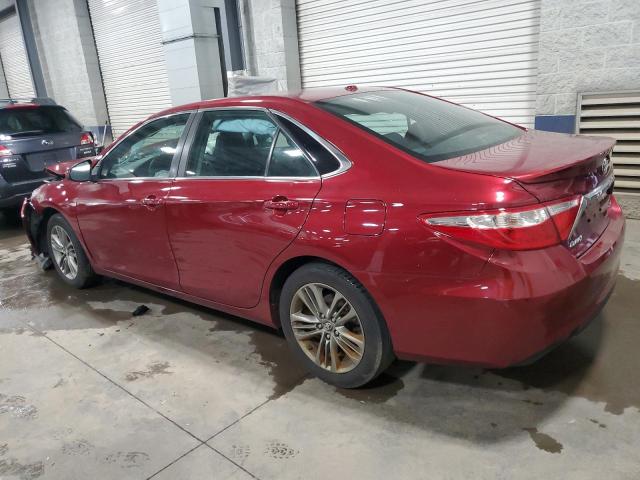4T1BF1FK4HU672147 - 2017 TOYOTA CAMRY LE RED photo 2