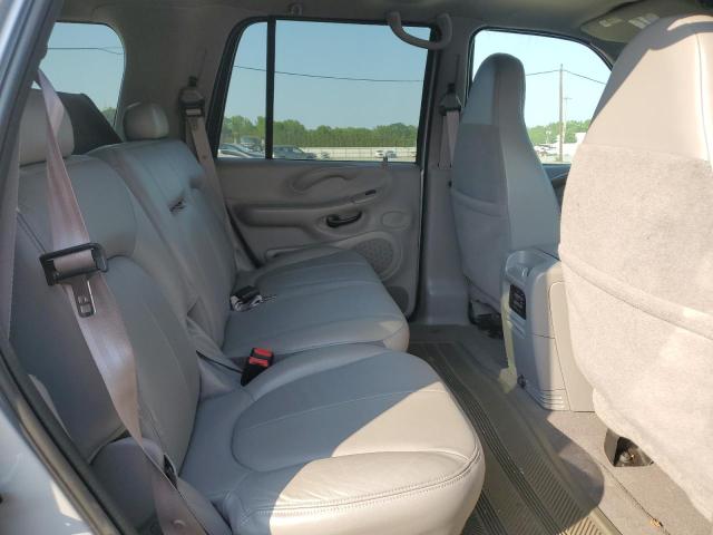 1FMPU16L22LA16174 - 2002 FORD EXPEDITION XLT SILVER photo 11