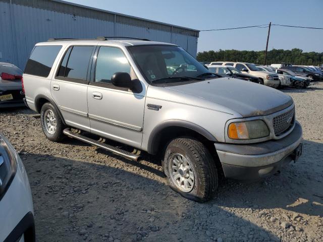 1FMPU16L22LA16174 - 2002 FORD EXPEDITION XLT SILVER photo 4