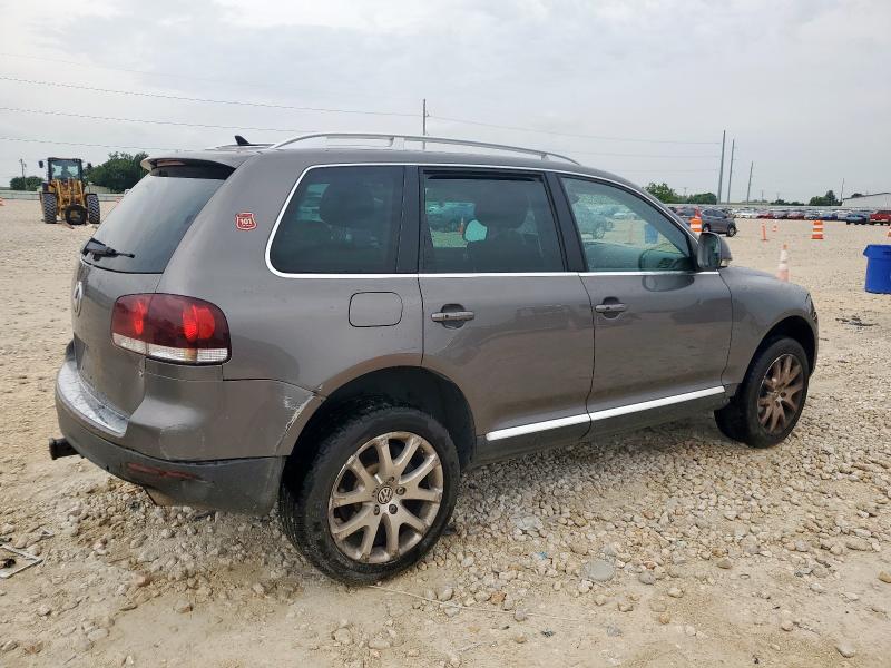 WVGBF7A97AD000788 - 2010 VOLKSWAGEN TOUAREG V6 GRAY photo 3