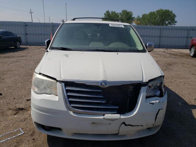 2A4RR7DX3AR414761 - 2010 CHRYSLER TOWN & COU LIMITED WHITE photo 5