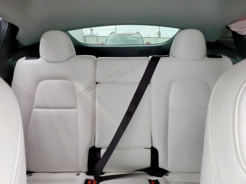 7SAYGDEE7RA277673 - 2024 TESLA MODEL Y WHITE photo 10