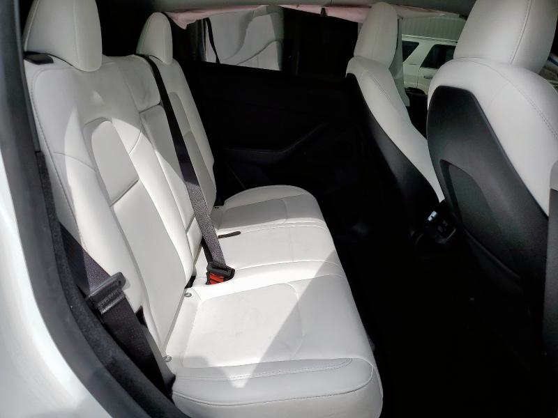 7SAYGDEE7RA277673 - 2024 TESLA MODEL Y WHITE photo 11