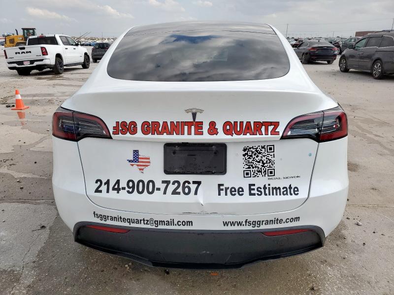7SAYGDEE7RA277673 - 2024 TESLA MODEL Y WHITE photo 6