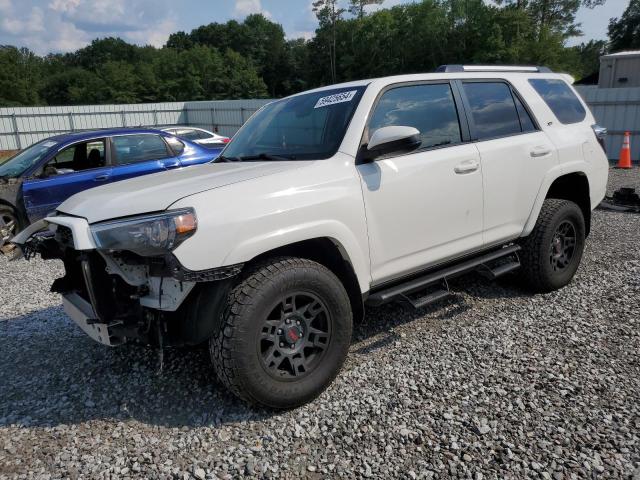 JTEBU5JR2K5687779 - 2019 TOYOTA 4RUNNER SR5 WHITE photo 1