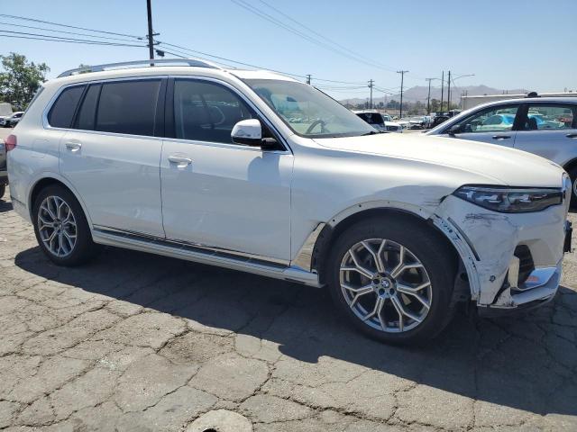 5UXCW2C02M9G64936 - 2021 BMW X7 XDRIVE40I WHITE photo 4