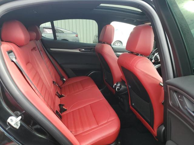 ZASPAKBN0N7D28606 - 2022 ALFA ROMEO STELVIO TI BLACK photo 11