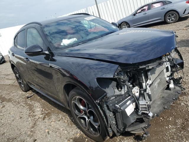 ZASPAKBN0N7D28606 - 2022 ALFA ROMEO STELVIO TI BLACK photo 4