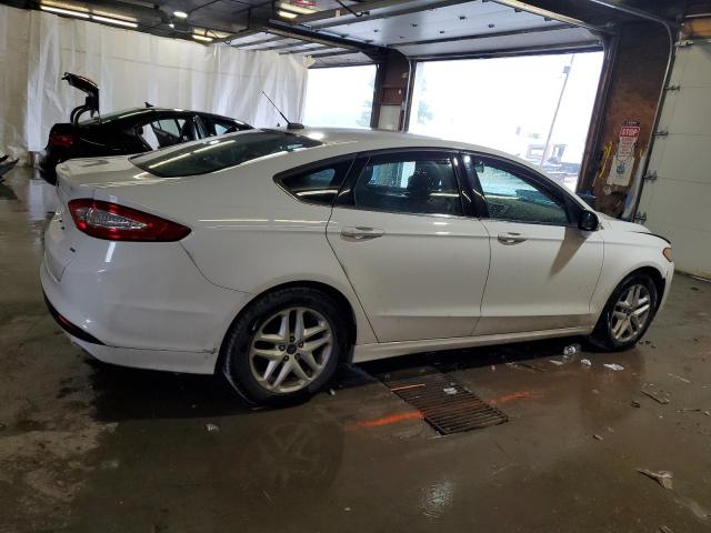 3FA6P0H74GR317657 - 2016 FORD FUSION SE WHITE photo 3