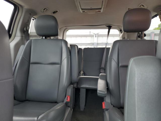 2V4RW3D10AR199395 - 2010 VOLKSWAGEN ROUTAN SE 银色 照片 10