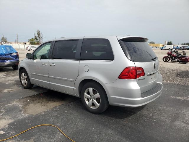 2V4RW3D10AR199395 - 2010 VOLKSWAGEN ROUTAN SE 银色 照片 2