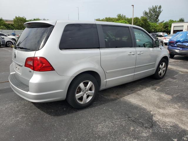 2V4RW3D10AR199395 - 2010 VOLKSWAGEN ROUTAN SE 银色 照片 3