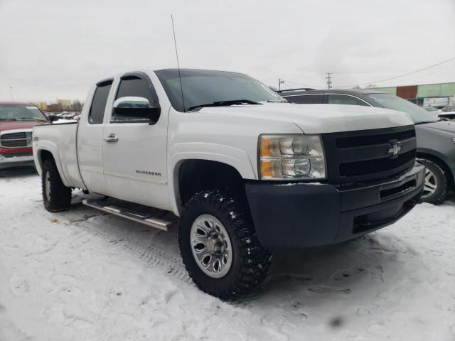 1GCRKPE34BZ166386 - 2011 CHEVROLET SILVERADO K1500 WHITE photo 1