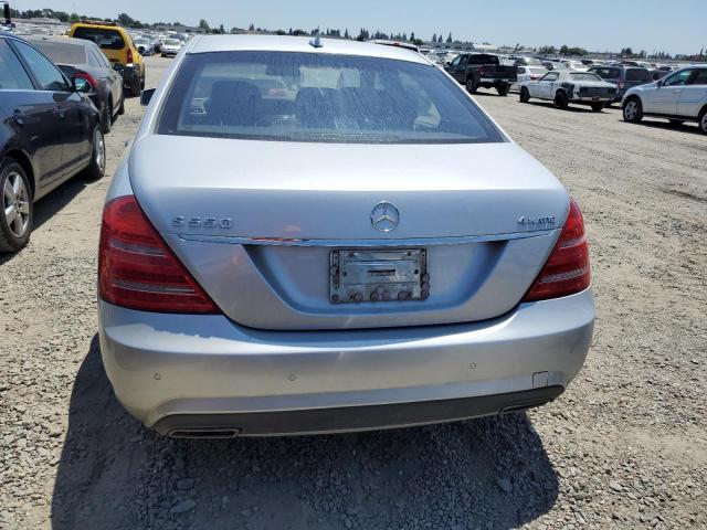 WDDNG8GB1AA355994 - 2010 MERCEDES-BENZ S 550 4MATIC SILVER photo 6