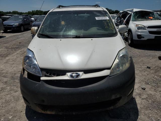 5TDYK4CC5AS311884 - 2010 TOYOTA SIENNA XLE WHITE photo 5